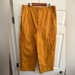 Universal Thread women's cargo pants mustard yellow size 10